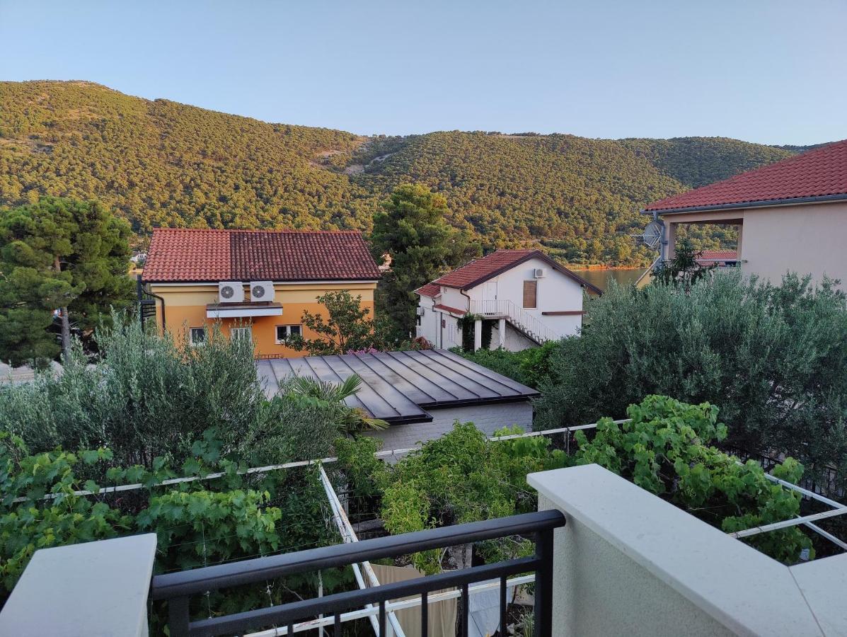 Apartmani Grebastica Apartment *