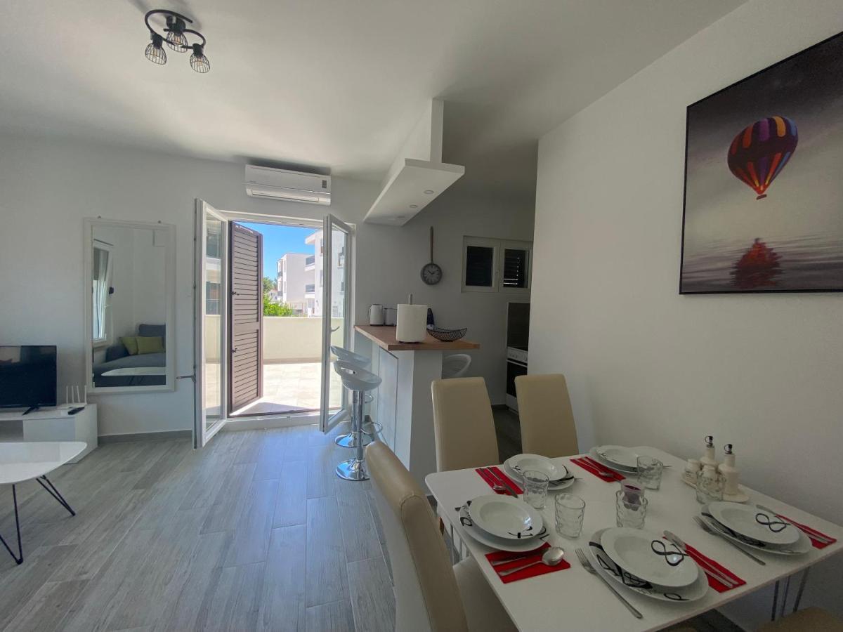 Apartmani Grebastica *