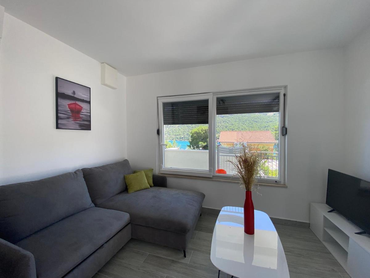 Apartment Apartmani Grebastica *