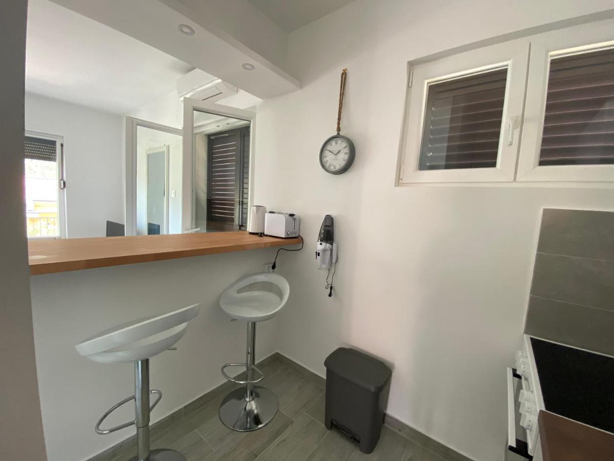 Apartmani Grebastica *